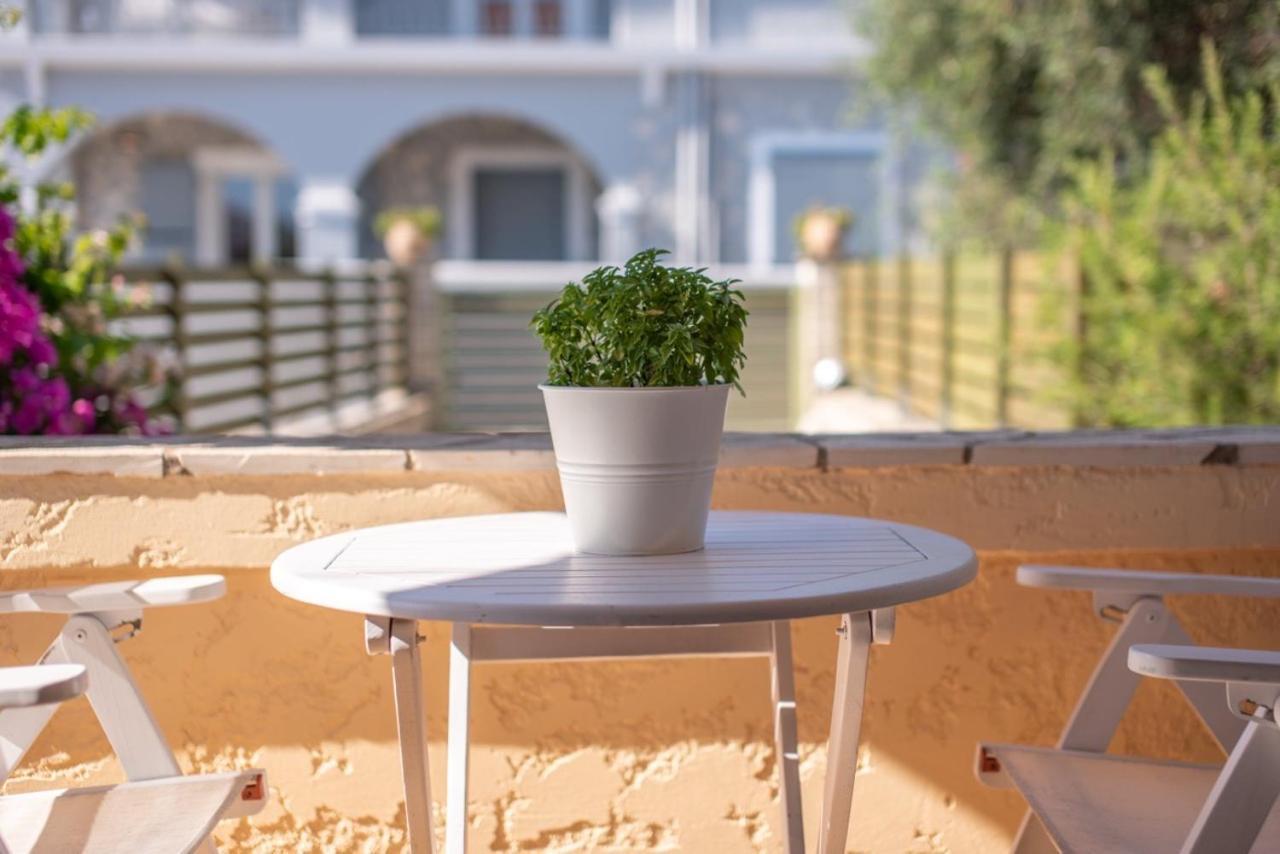 Romanos Apartments Gaios Exterior photo